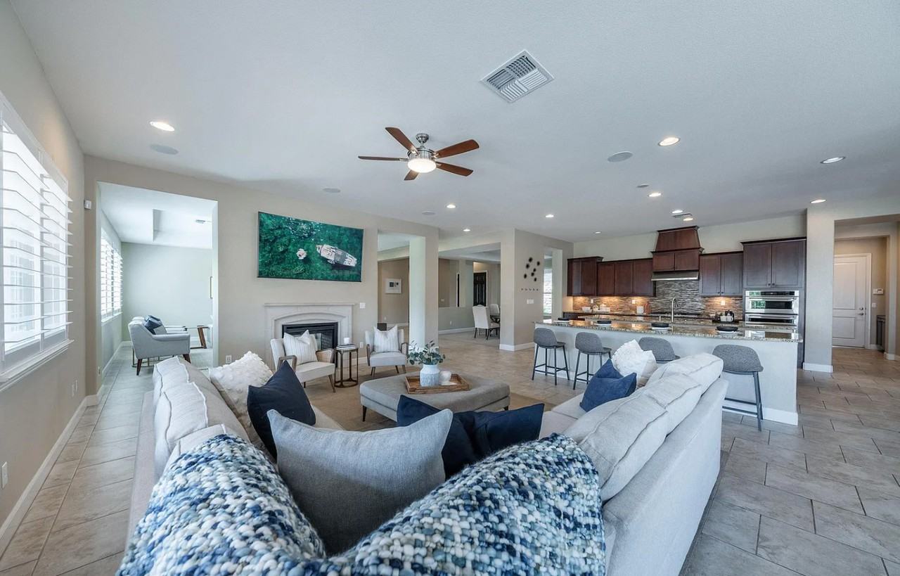 9870 Gainsborough Ln #1 - Photo 3 of 18