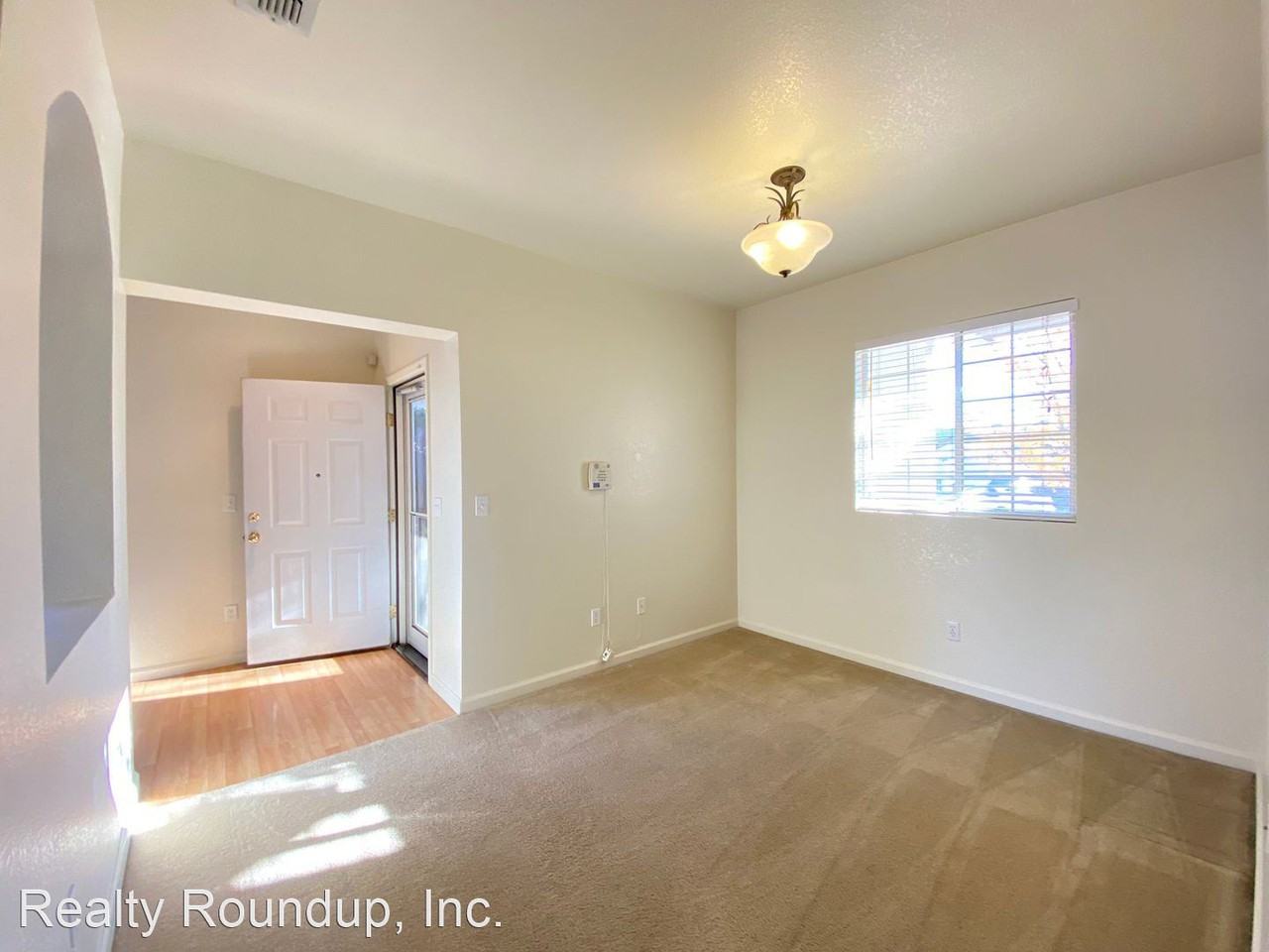 7940 Kelvedon Way - Photo 3 of 31