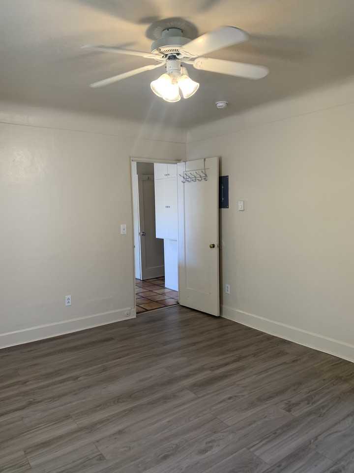 1920 Lead Ave SE - Photo 3 of 9