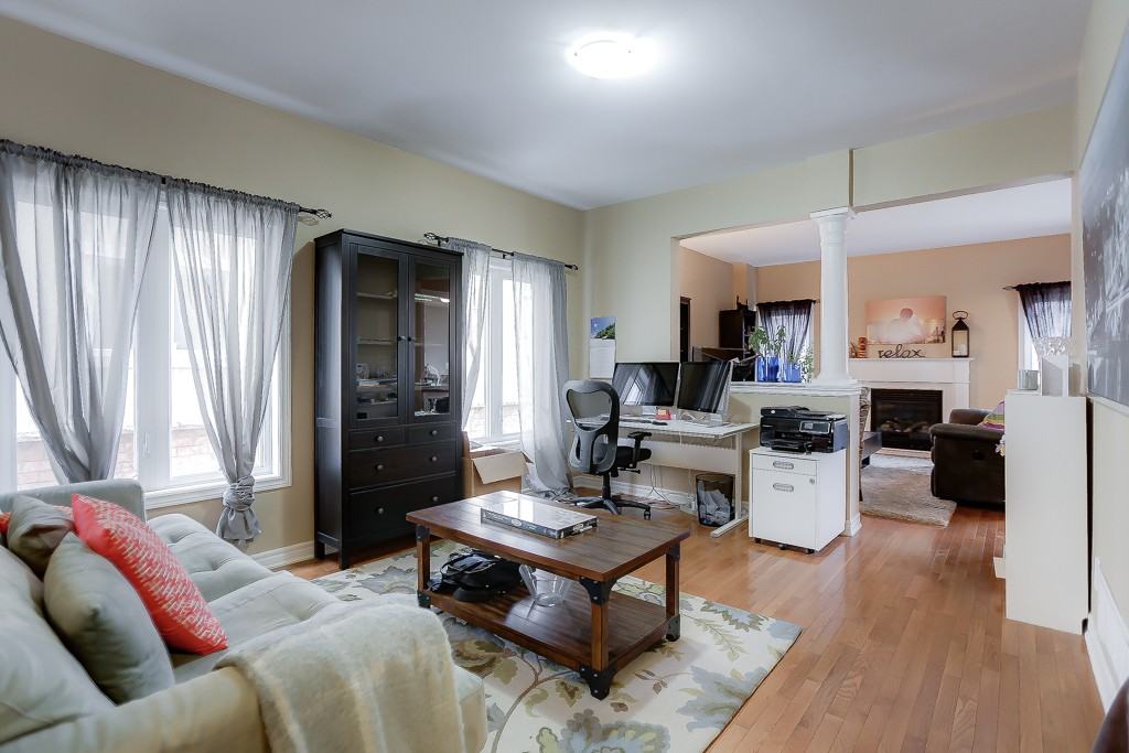 14 Mildenhall Pl - Photo 3 of 42