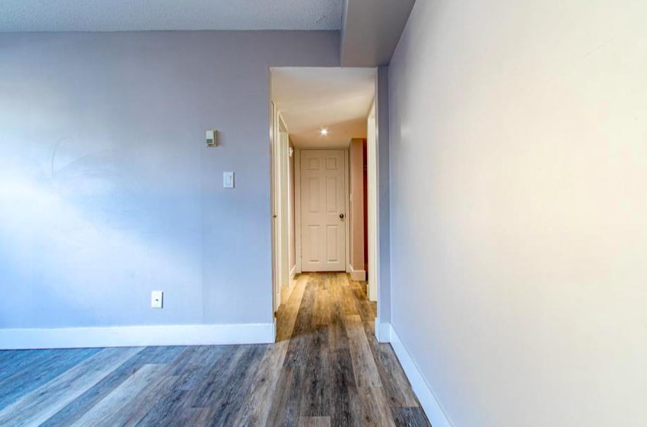 8821 132 Ave Nw - Photo 2 of 9