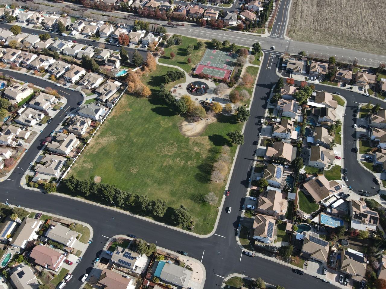 961 Celestine Circle - Photo 5 of 38