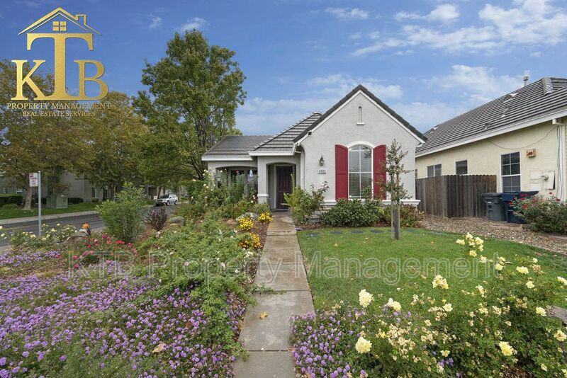 6080 Bridgecross Dr - Photo 2 of 25