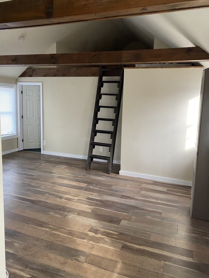 494 Main Street - Photo 3 of 9