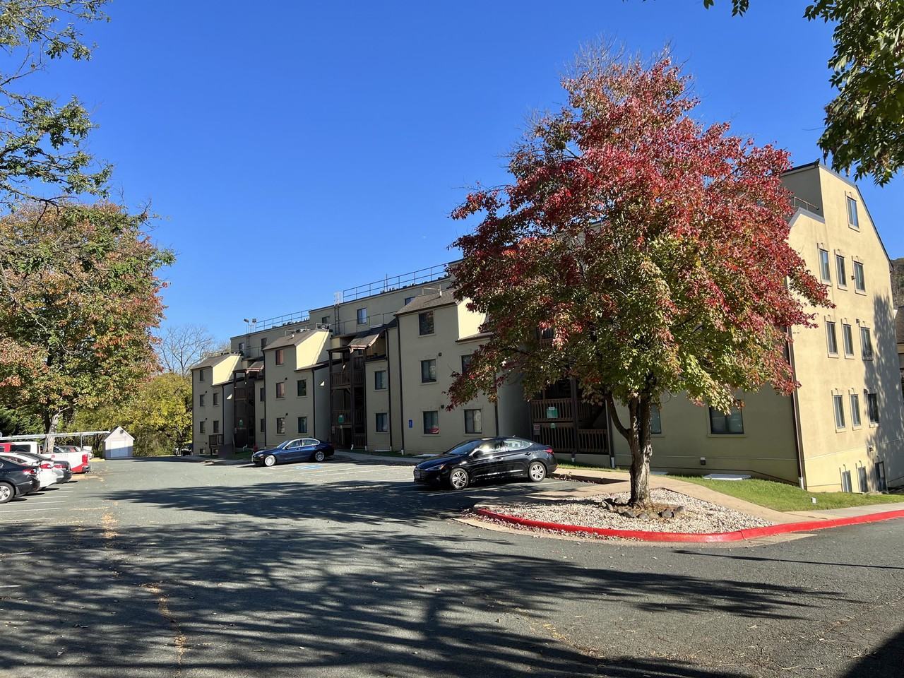 1000 Linden Ave #N210