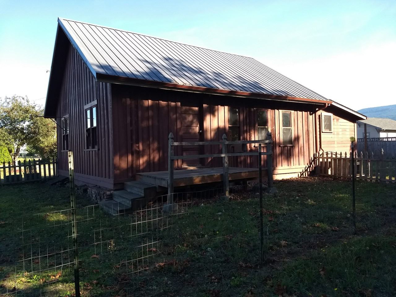 Red Hen Cottage Apartments - 1500 East Washington Street Sequim WA | Zumper