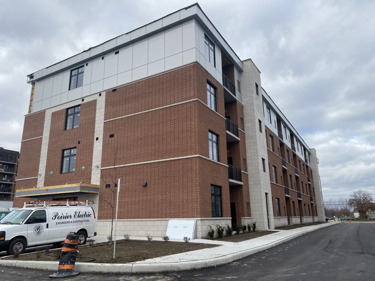 The Townsend - Photo 4 of 18