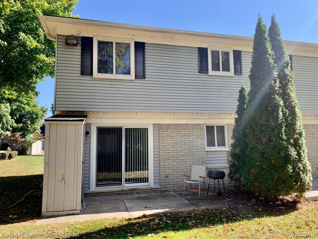 41269 S Woodbury Green Dr - Photo 3 of 9