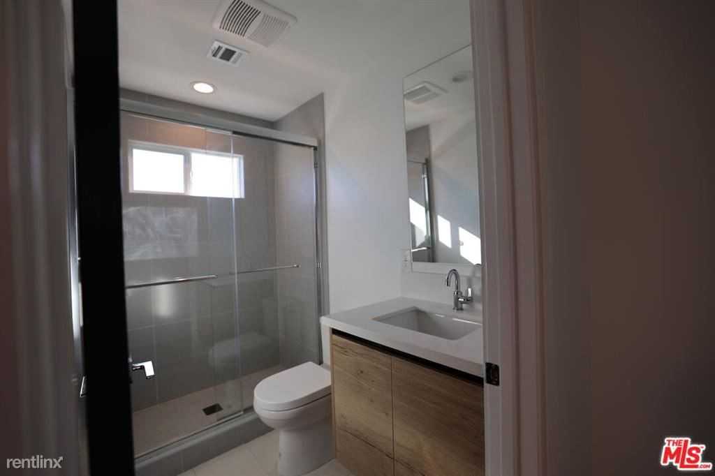 5014 Pickford St - Photo 3 of 10