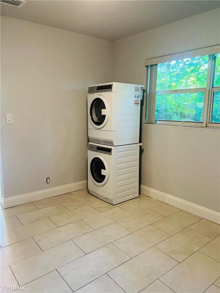 5605 Polk St - Photo 3 of 15