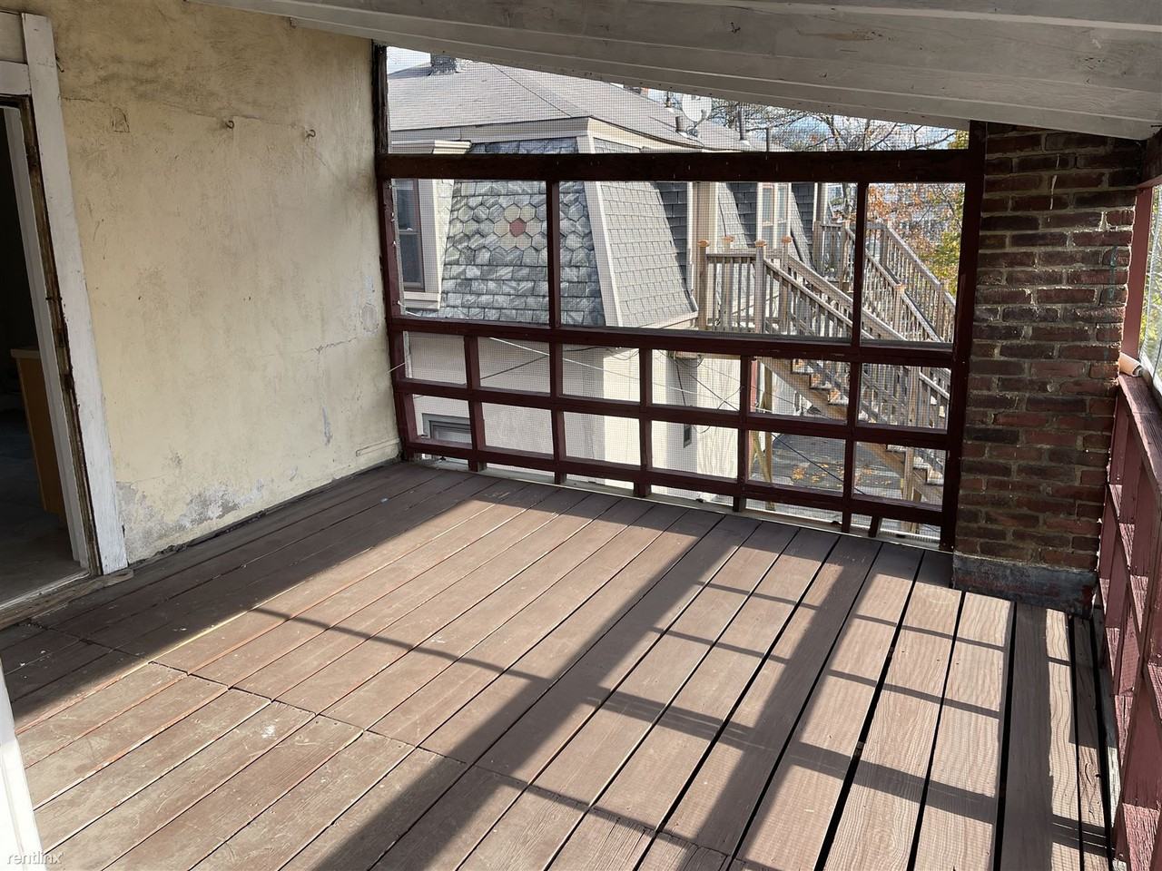 18 Lincoln St - Photo 2 of 23