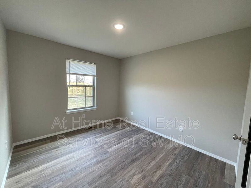 2120 N 21st St - Photo 7 of 15