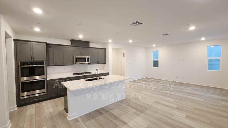 41186 Harvey Mudd Dr - Photo 3 of 11