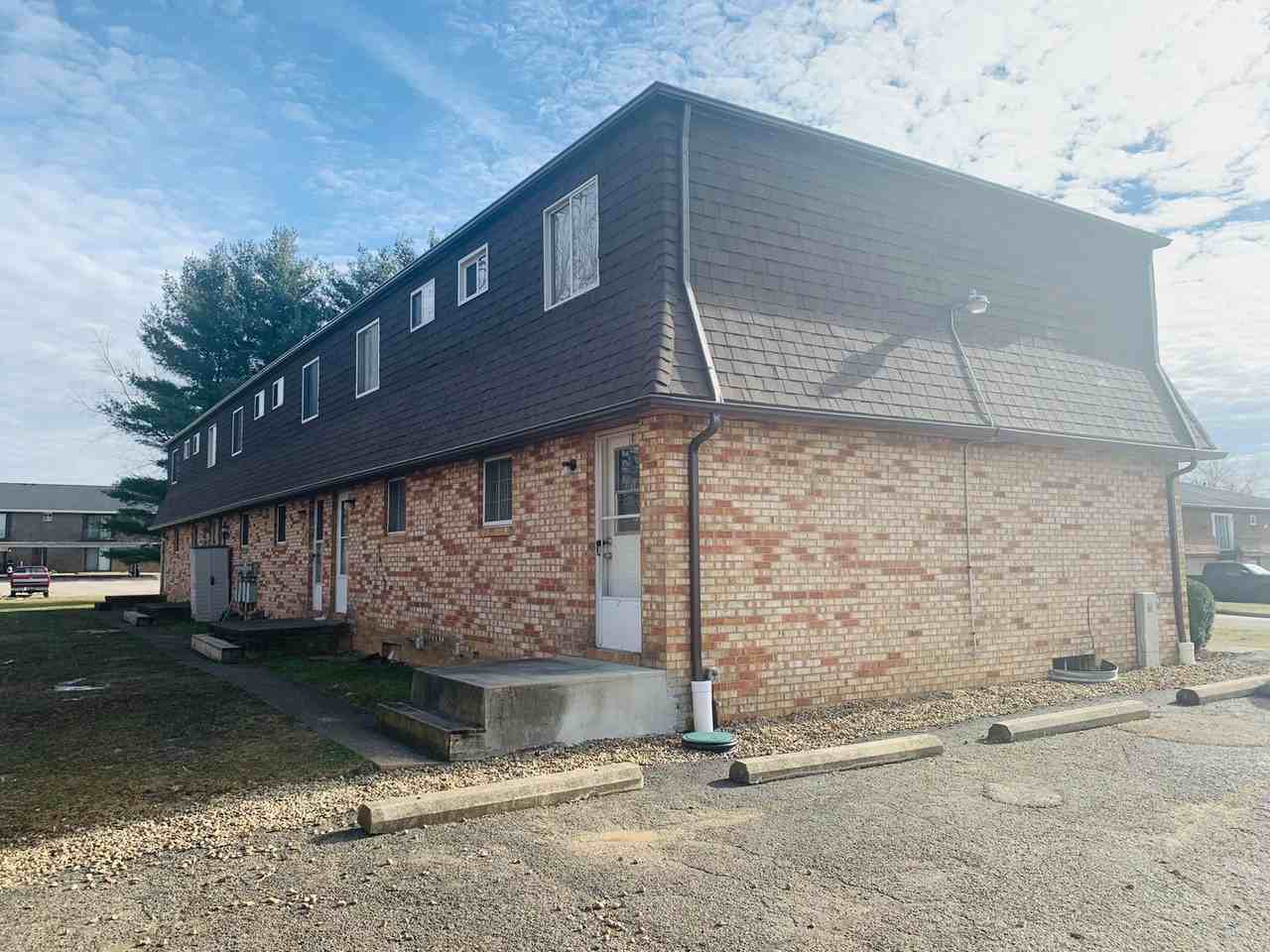 Louisville Townhouses - Photo 3 of 3