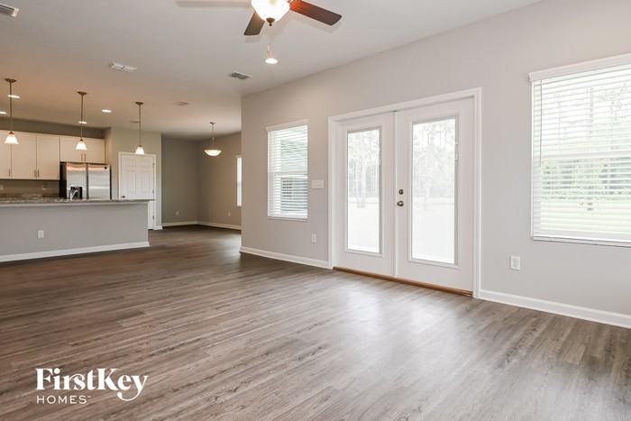 10199 Mc Laurin Rd - Photo 3 of 15