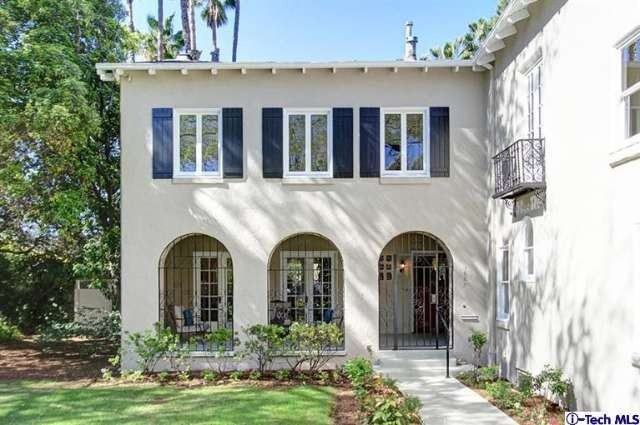 1085 Armada Dr - Photo 3 of 37