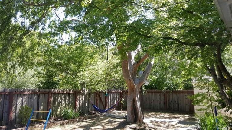 535 Quietwood Dr - Photo 2 of 8