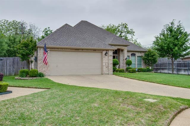 2818 Hollypoint Ct - Photo 2 of 25