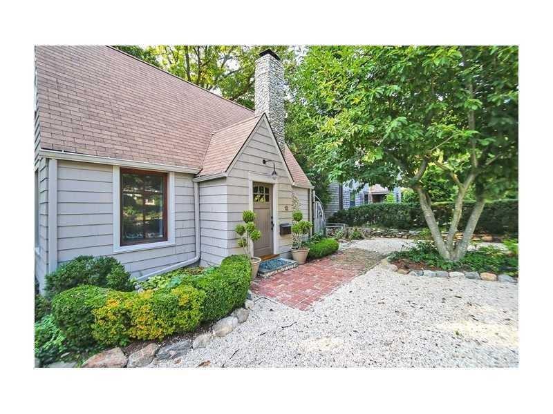 12 Crest Rd - Photo 2 of 28