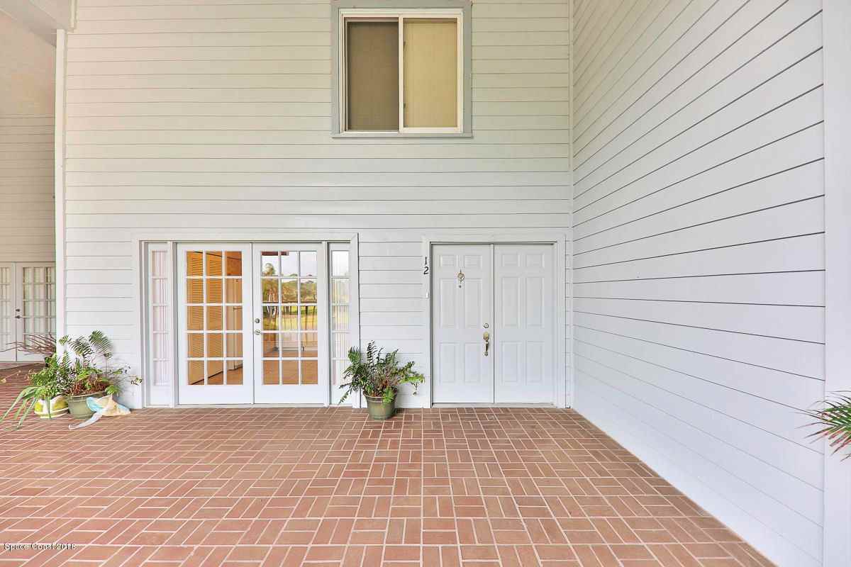 585 Shadow Wood Ln - Photo 2 of 21
