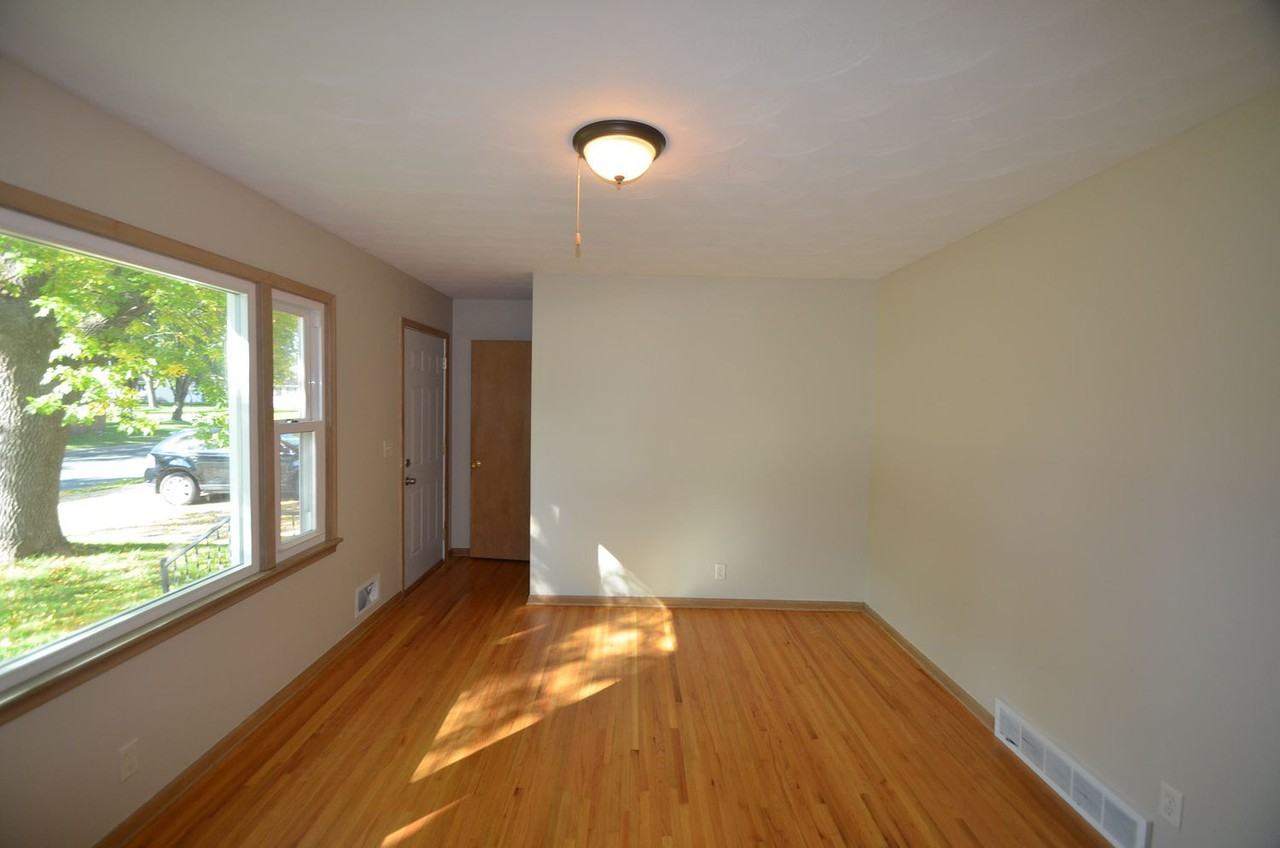 6920 Clayton Ave - Photo 2 of 16