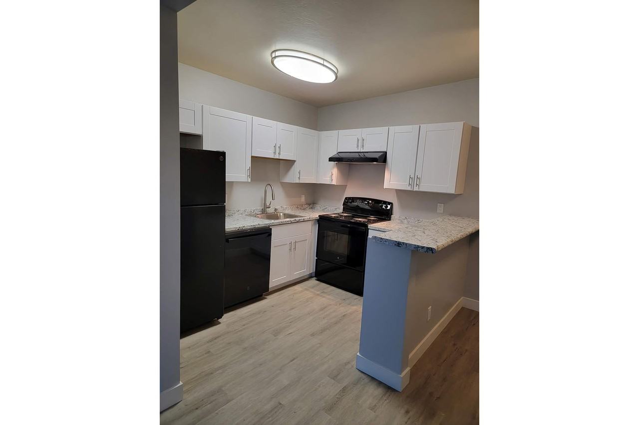 Tierra Ridge - Photo 2 of 80