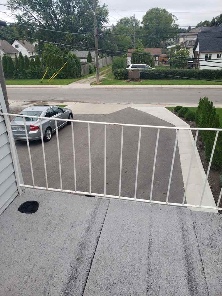 911 Ellrose ave Apartments 911 Ellrose Ave, Windsor, ON N8Y 3W8 Zumper