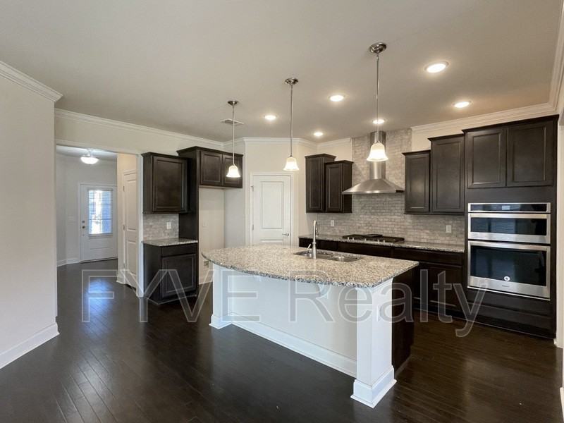 107 Wynfield Blvd - Photo 2 of 25