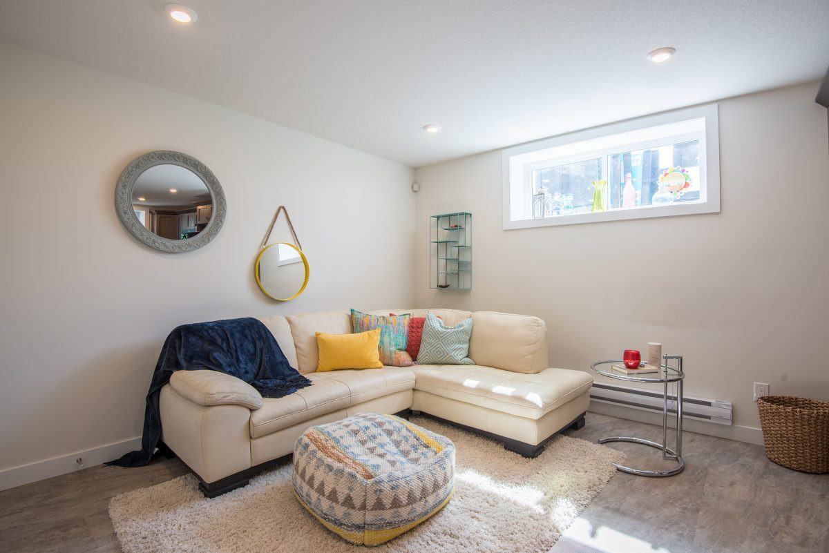 The Oaks Lincoln Suite Apartments 315 Dickson Cres, Saskatoon, SK