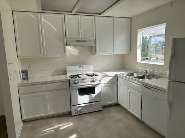 725 Pidgeon St #1 - Photo 2 of 17