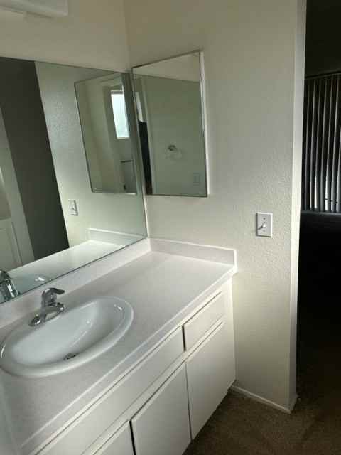 725 Pidgeon St #1 - Photo 5 of 17