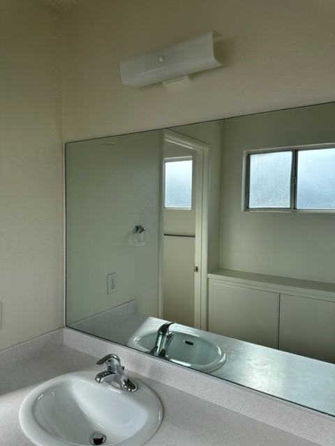 725 Pidgeon St #1 - Photo 6 of 17