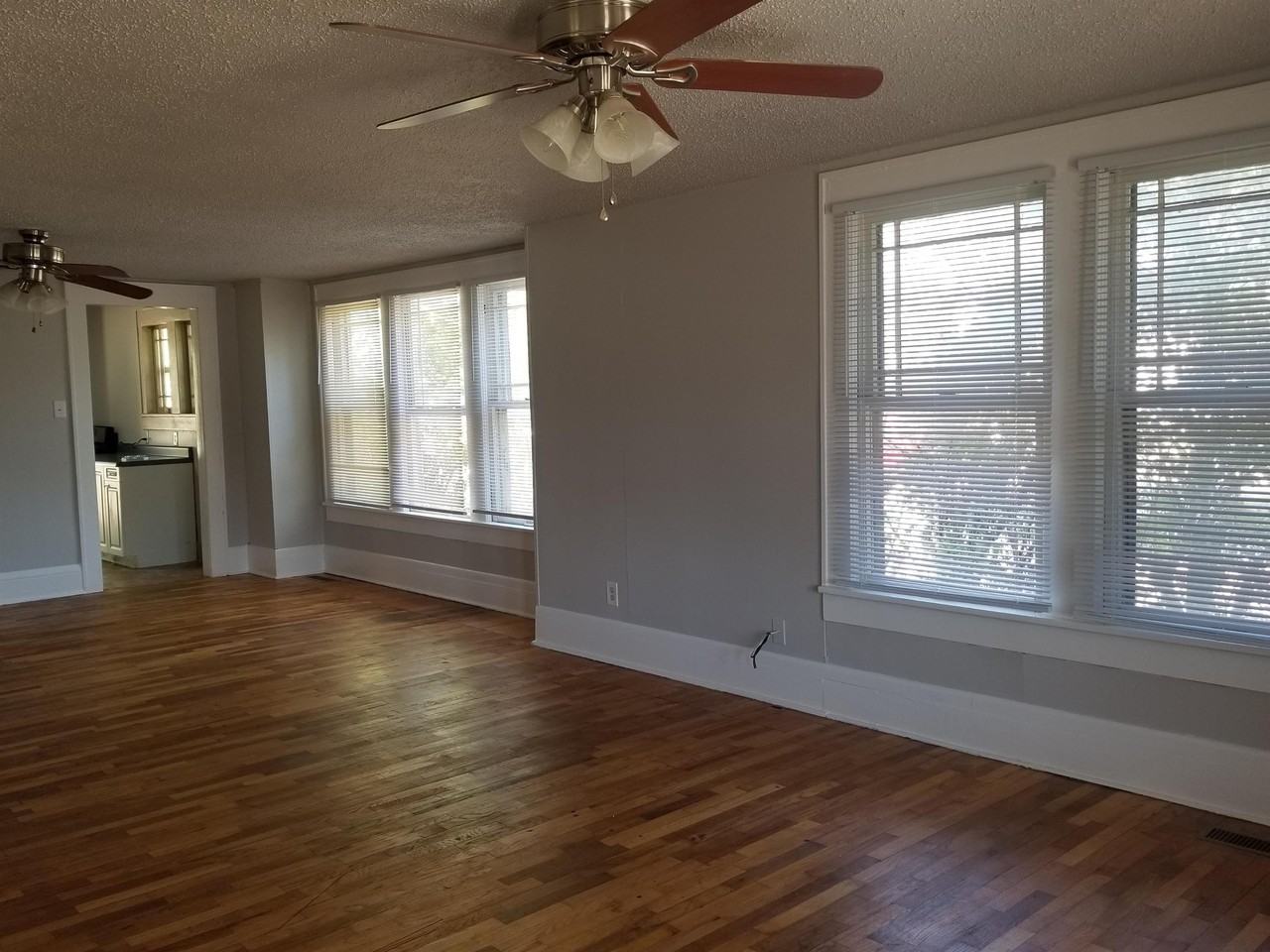 702 S Washington St #1 - Photo 4 of 13