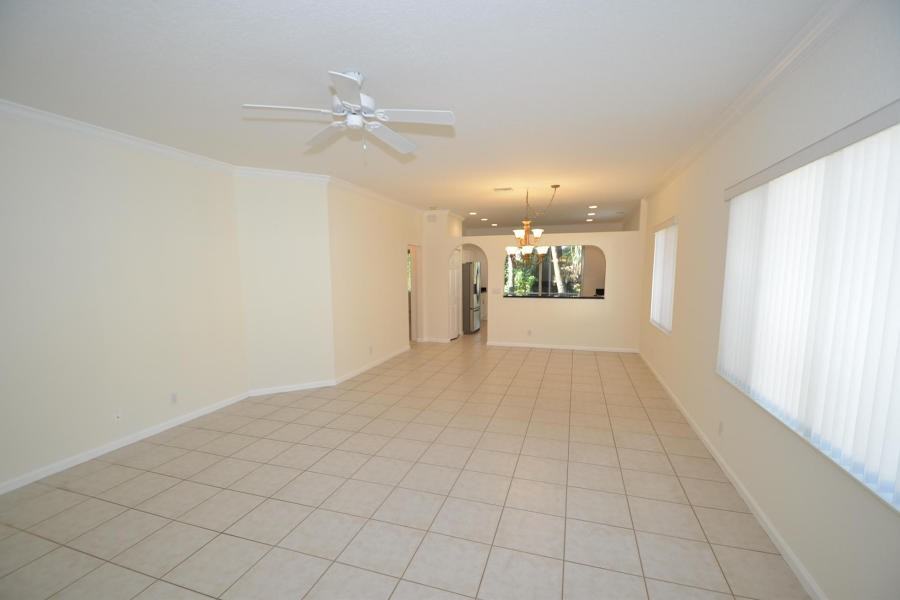 8108 Brindisi Ln - Photo 3 of 6