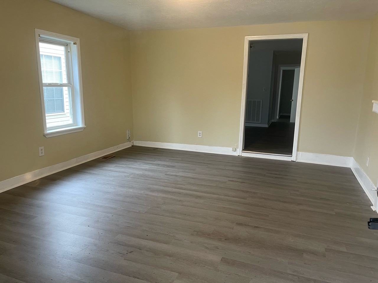 423 East Castle Street A - 1 #1 - Photo 3 of 5