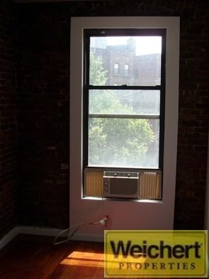 Bleecker St & Carmine St #15a