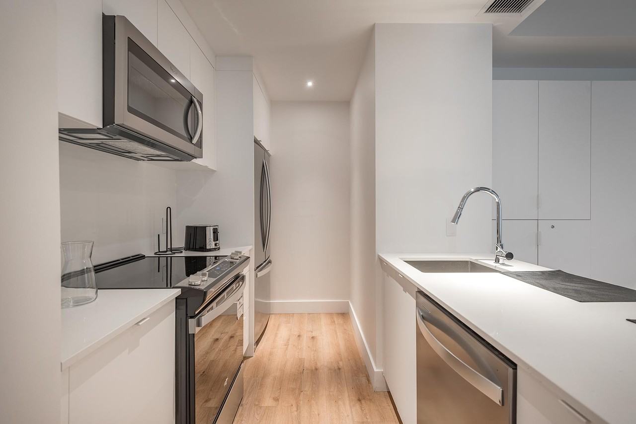 1680 Lincoln - Photo 3 of 19