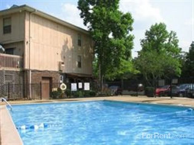 Pebble Creek Apartments in Smithfield Estates, Birmingham, AL 35214