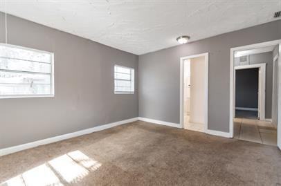 1587 W 19th St - Photo 3 of 15