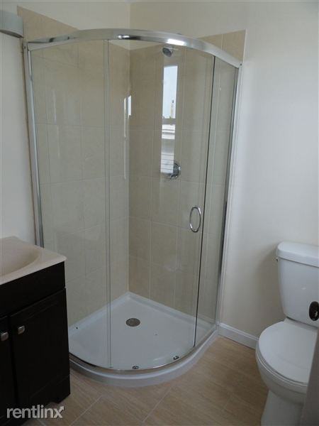 18 Bond St - Photo 2 of 7
