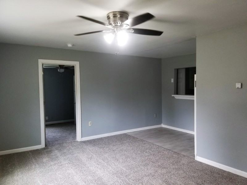 5042 S Meadowview Ave - Photo 2 of 17