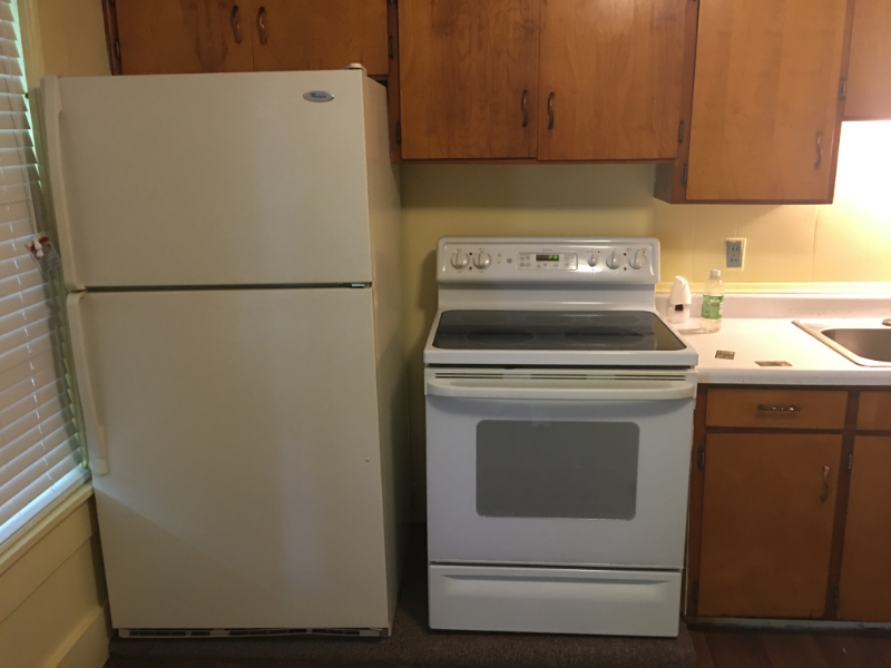 1208 Gomber Ave - Photo 2 of 17