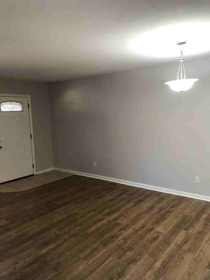 1095 Rockbrook Ct #1 - Photo 5 of 12