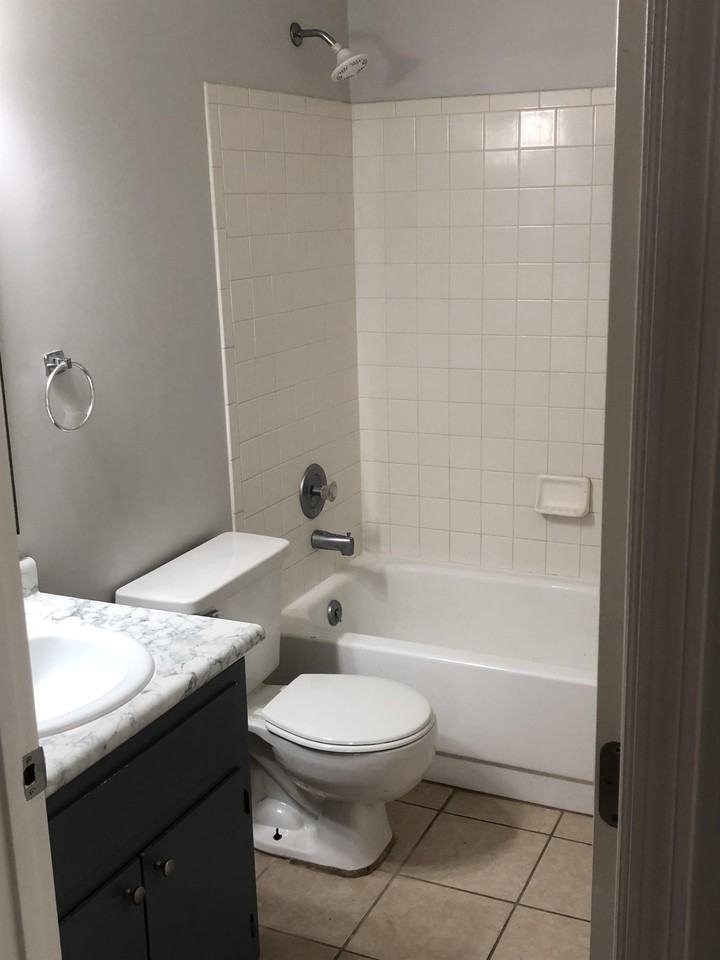 1095 Rockbrook Ct #1 - Photo 7 of 12