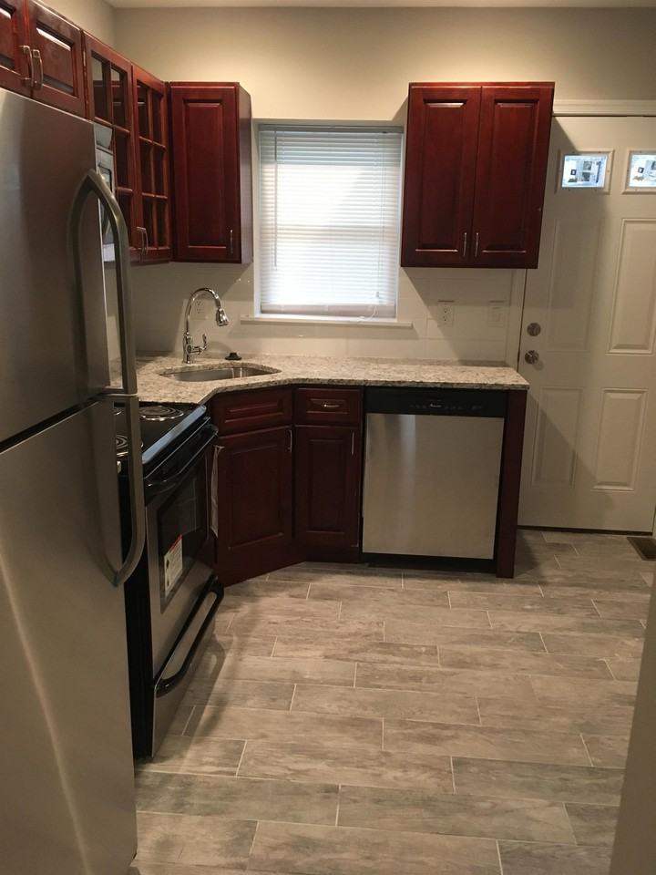 1631 Lecount St #1 - Photo 5 of 19