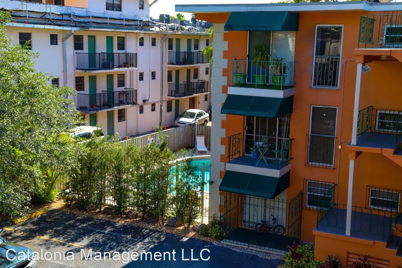 3226 MARY ST. - Photo 3 of 47