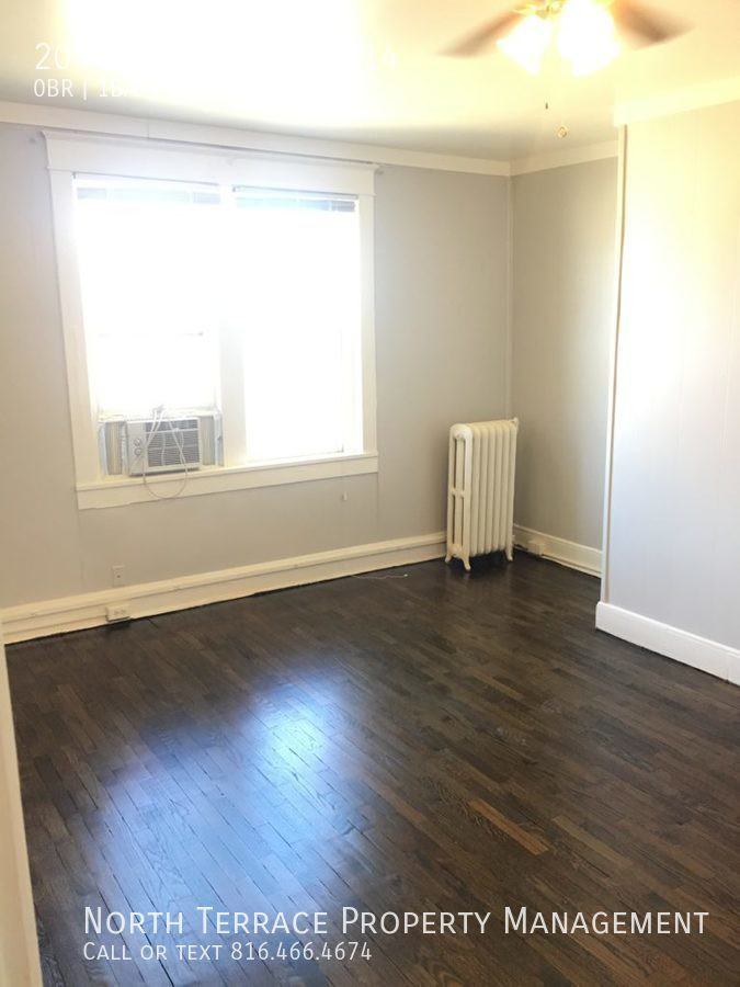 204 E Franklin St - Photo 5 of 6