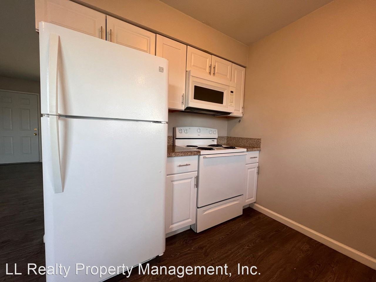 Cleveland Street - Photo 3 of 12