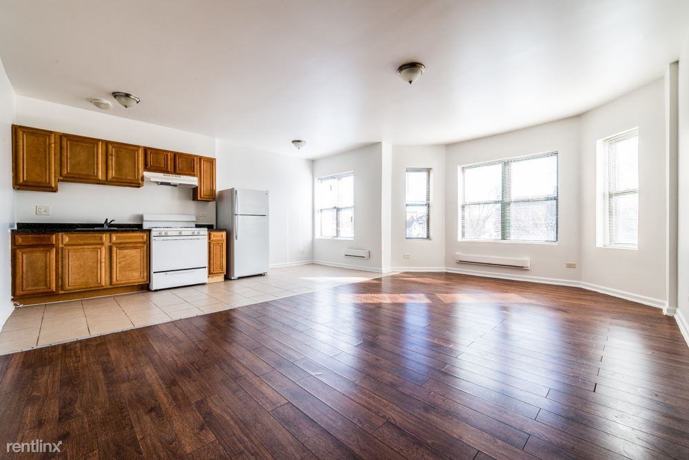 7706 S Coles - Photo 3 of 9