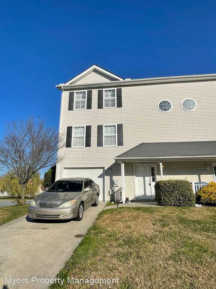 166 Downey Oak Cir - Photo 2 of 34